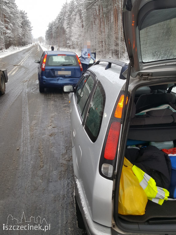 Fatalne warunki na drogach. Kolizja goni kolizję [FOTO]