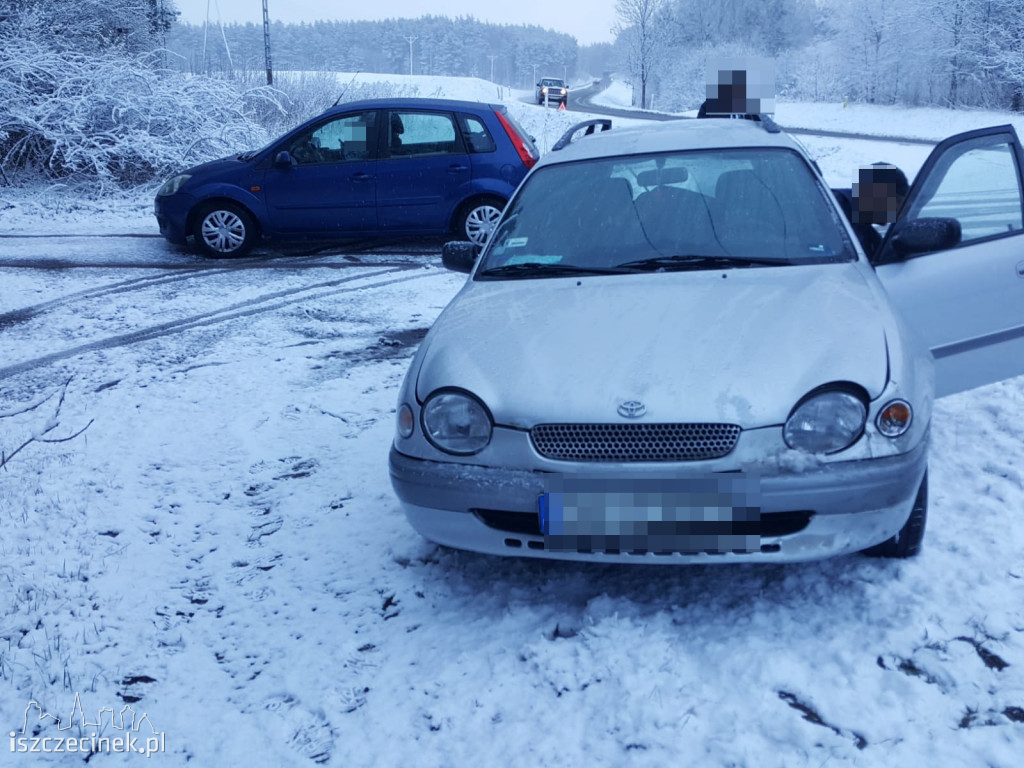 Fatalne warunki na drogach. Kolizja goni kolizję [FOTO]