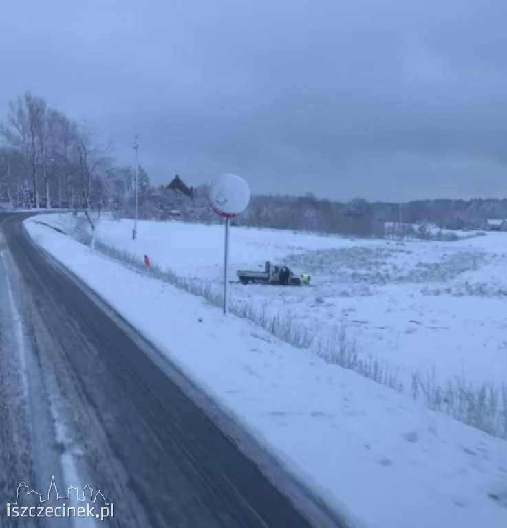 Fatalne warunki na drogach. Kolizja goni kolizję [FOTO]