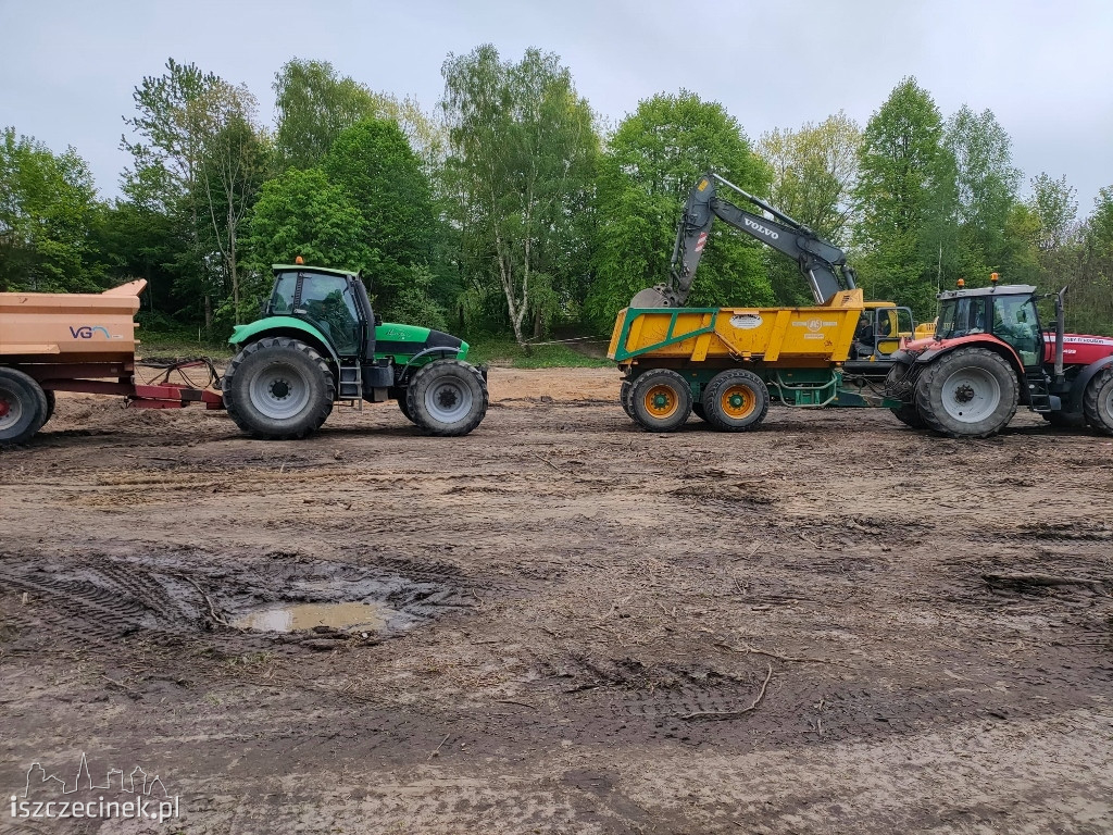 Trwają prace związane z budową hali sportowej przy 