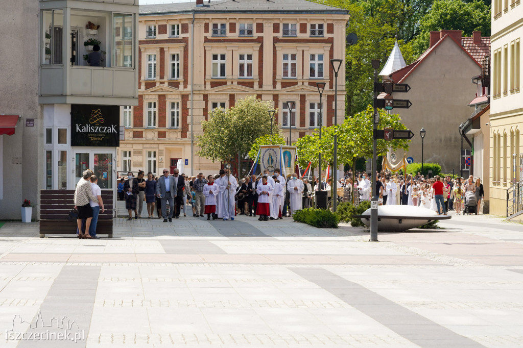Boże Ciało. Tłumy na procesjach