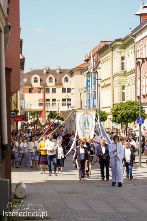 Boże Ciało. Tłumy na procesjach