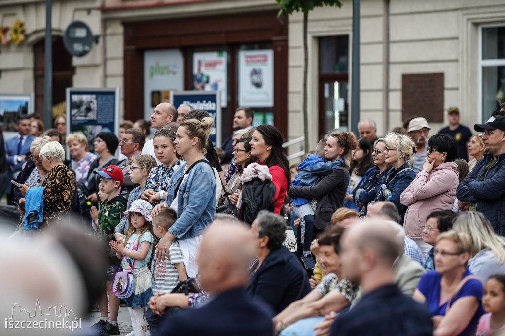 Muzy wieczorem. Niezwykłe wydarzenie przed ratuszem