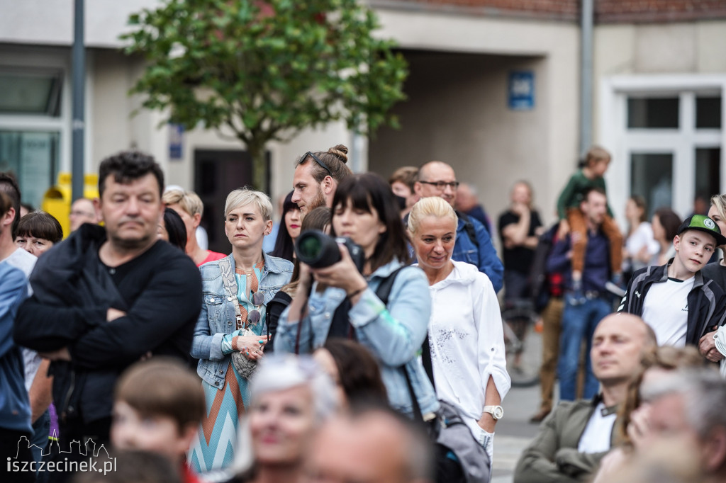 Muzy wieczorem. Niezwykłe wydarzenie przed ratuszem