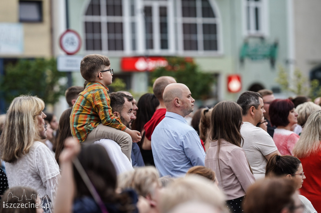 Muzy wieczorem. Niezwykłe wydarzenie przed ratuszem