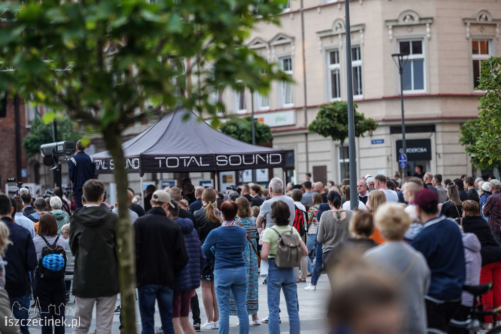 Muzy wieczorem. Niezwykłe wydarzenie przed ratuszem