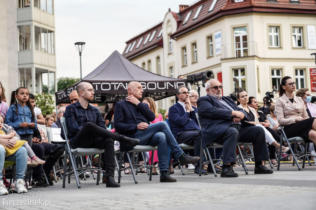 Muzy wieczorem. Niezwykłe wydarzenie przed ratuszem