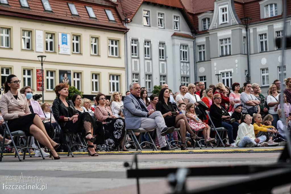 Muzy wieczorem. Niezwykłe wydarzenie przed ratuszem