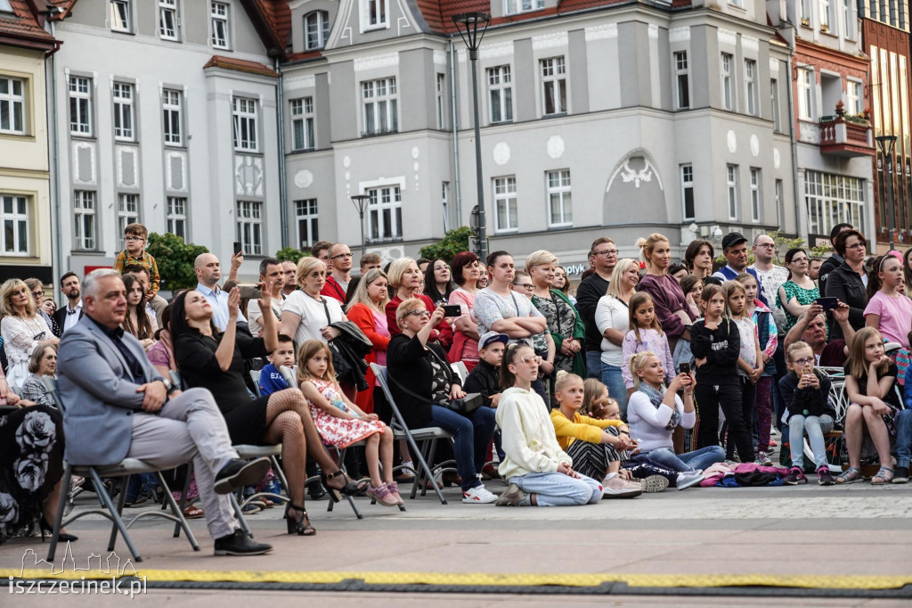 Muzy wieczorem. Niezwykłe wydarzenie przed ratuszem