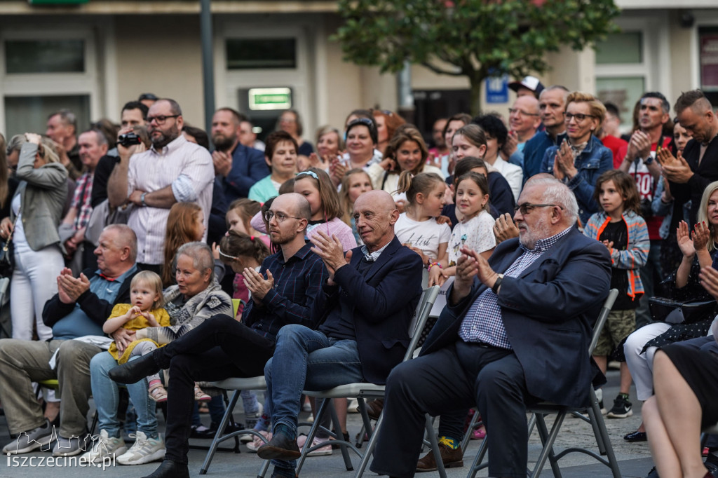 Muzy wieczorem. Niezwykłe wydarzenie przed ratuszem