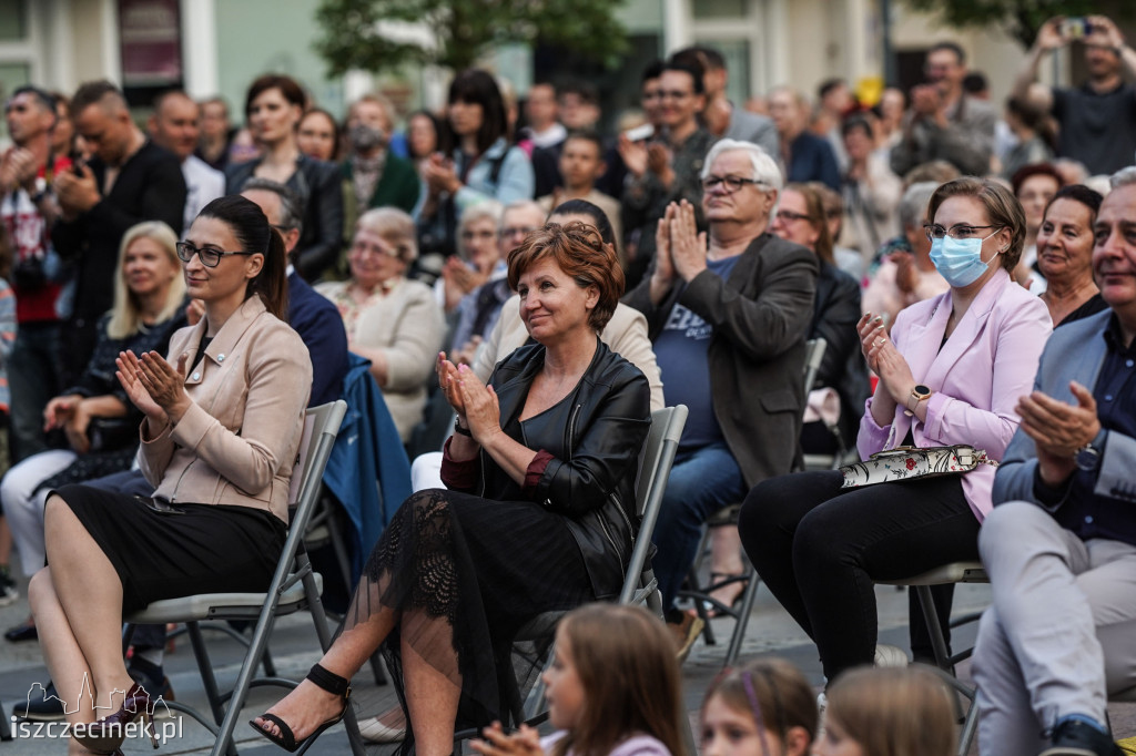 Muzy wieczorem. Niezwykłe wydarzenie przed ratuszem