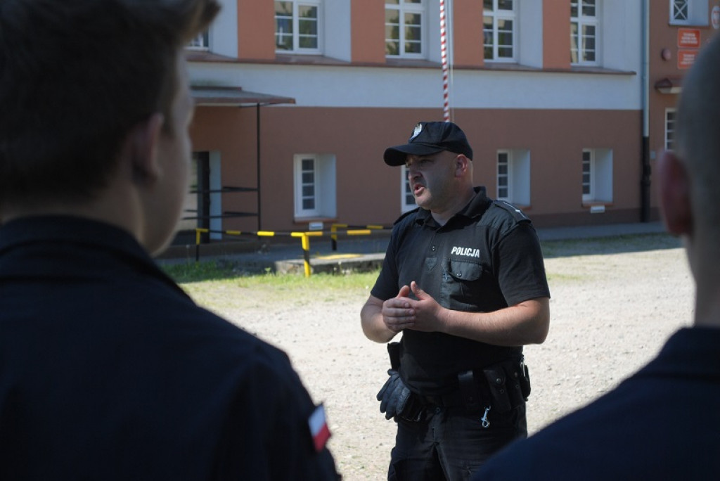 Pracowity dzień policyjnych psów