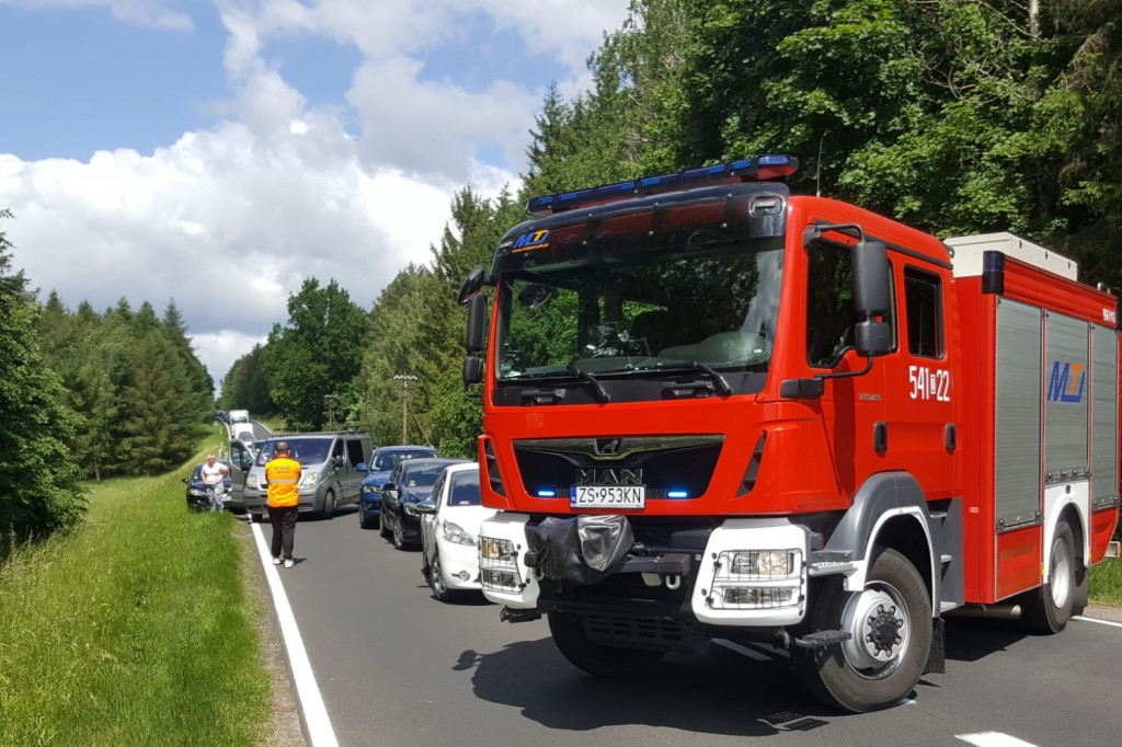 Duży ruch i niebezpiecznie na DK-11. Kolizja za kolizją