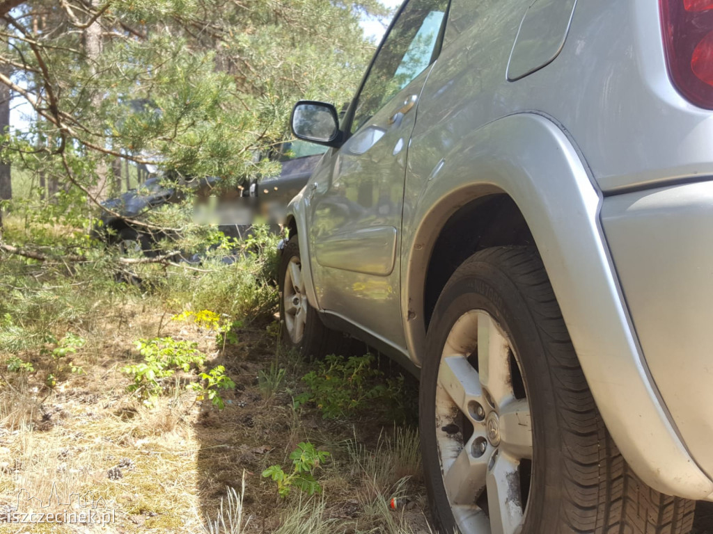 Wypadek pod Bornem Sulinowem. Zderzenie dwóch samochodów