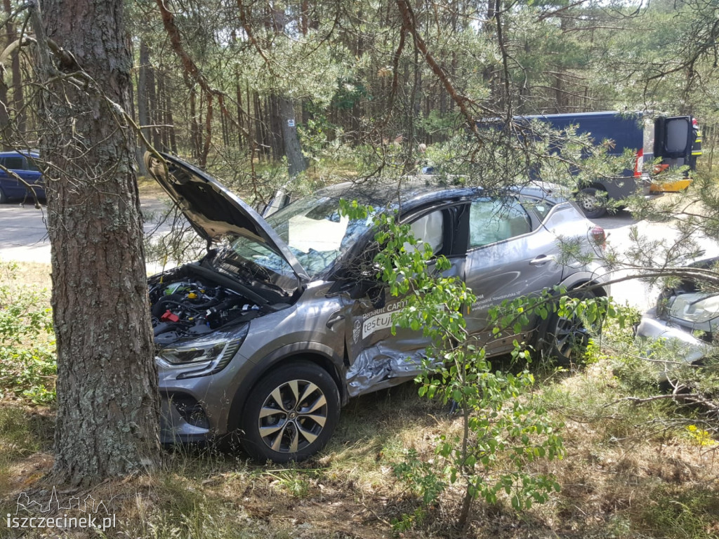 Wypadek pod Bornem Sulinowem. Zderzenie dwóch samochodów