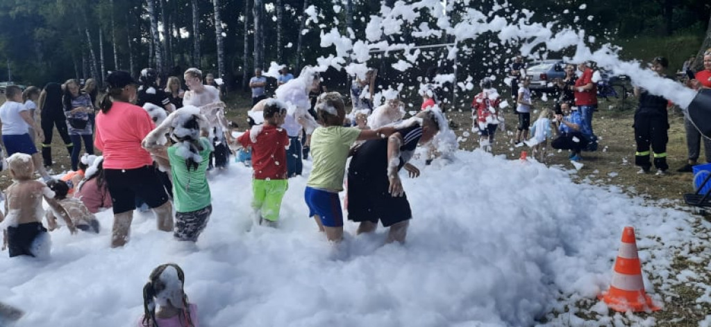 Dzieci ze Starego Chwalimia powitały wakacje!