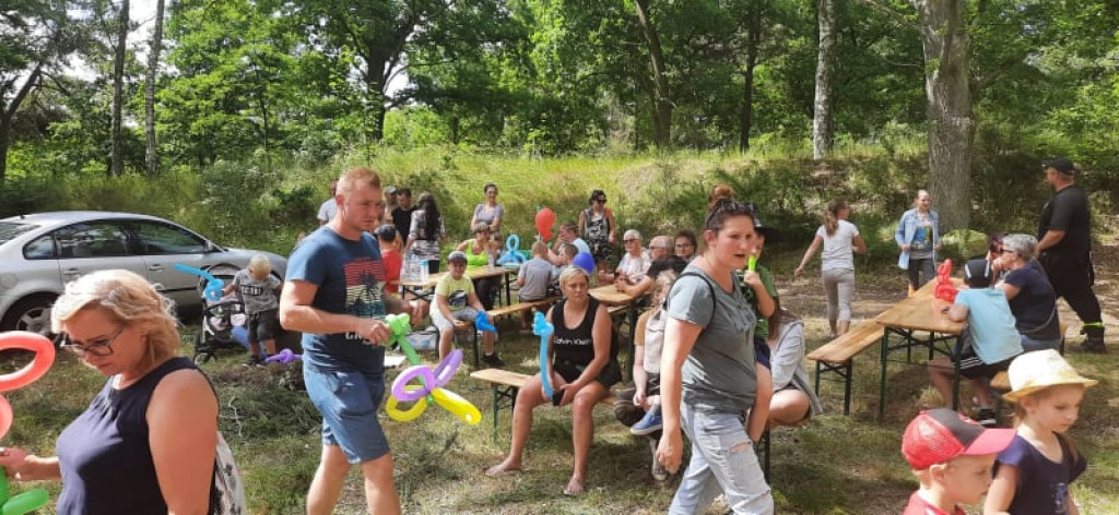 Dzieci ze Starego Chwalimia powitały wakacje!