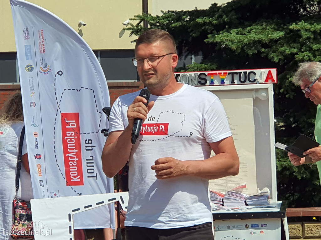 Piknik demokratyczny Tour de Konstytucja, dotarł do Czarnego