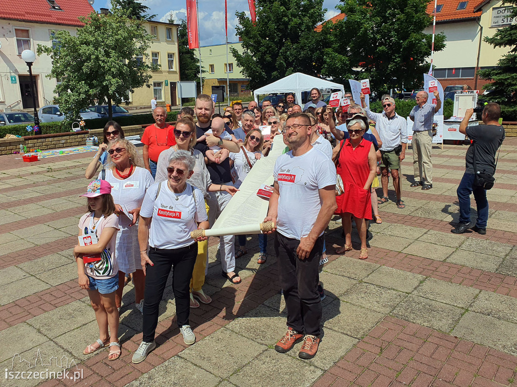 Piknik demokratyczny Tour de Konstytucja, dotarł do Czarnego
