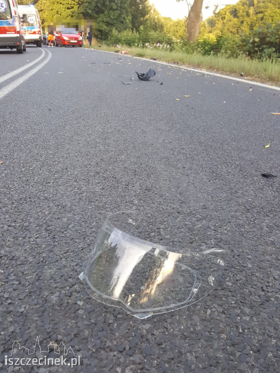 Wypadek koło Radacza. Zderzenie motocykla z motorowerem. Trzy osoby ranne [ZDJĘCIA]