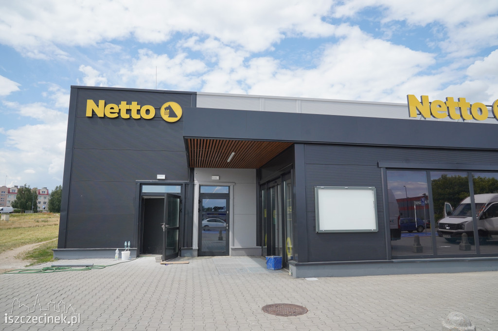 Netto w Szczecinku tuż przed otwarciem