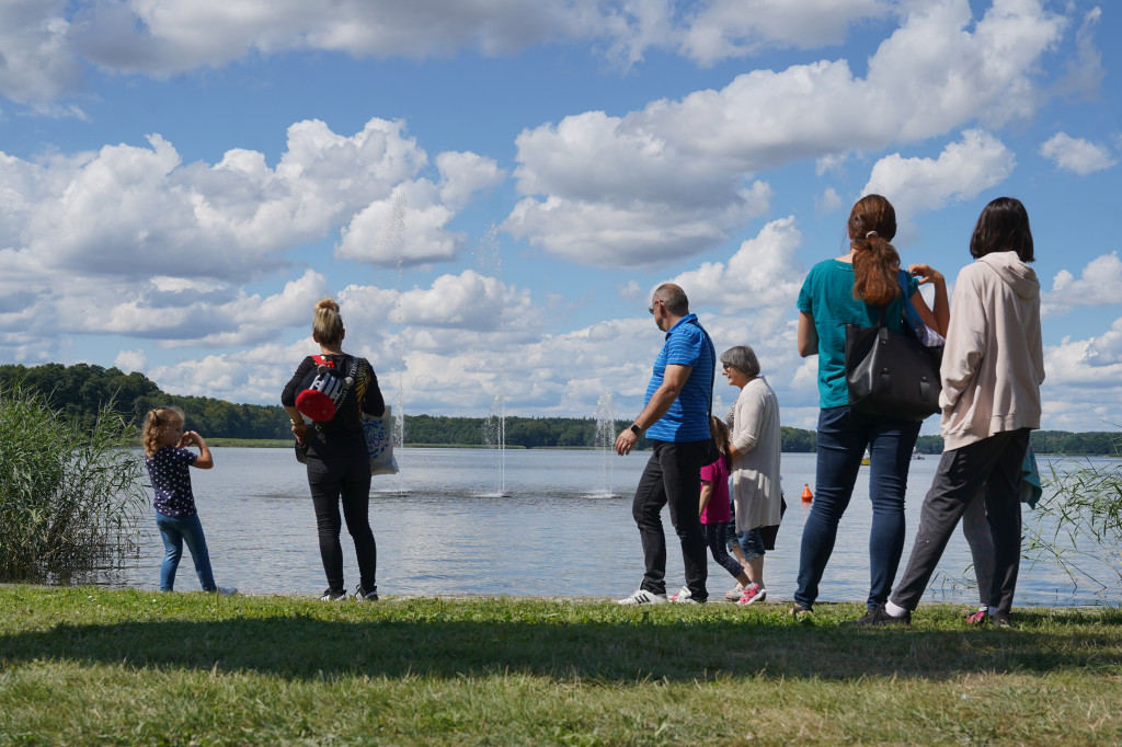 Pływające fontanny na Trzesiecku
