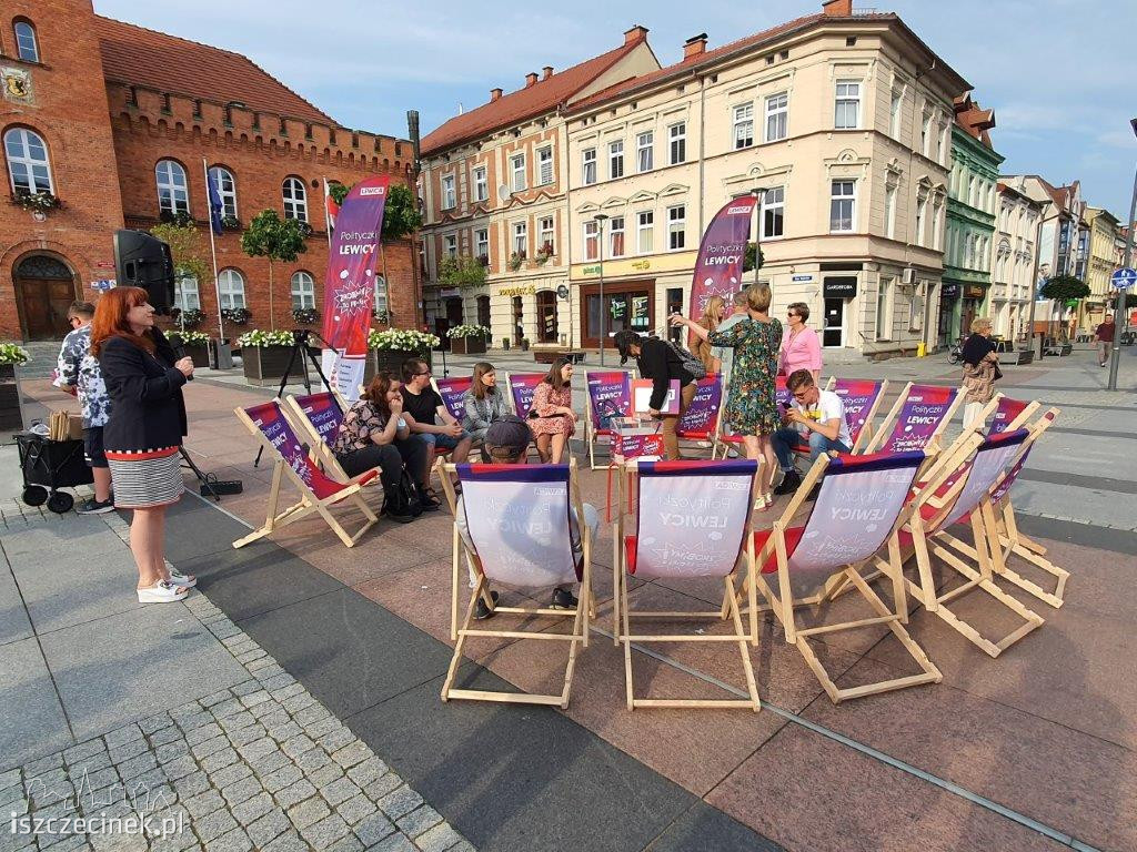 Polityczki i gościnie. Lewica na Placu Wolności w Szczecinku