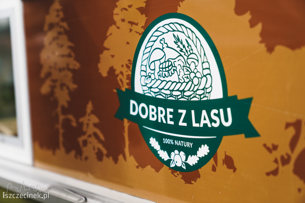 Leśnicy z Darami Lasu opanowali plac koncertowy.