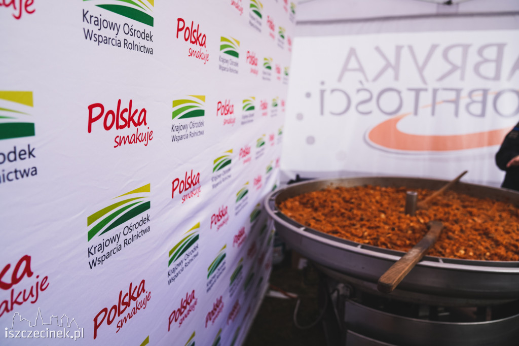 Leśnicy z Darami Lasu opanowali plac koncertowy.