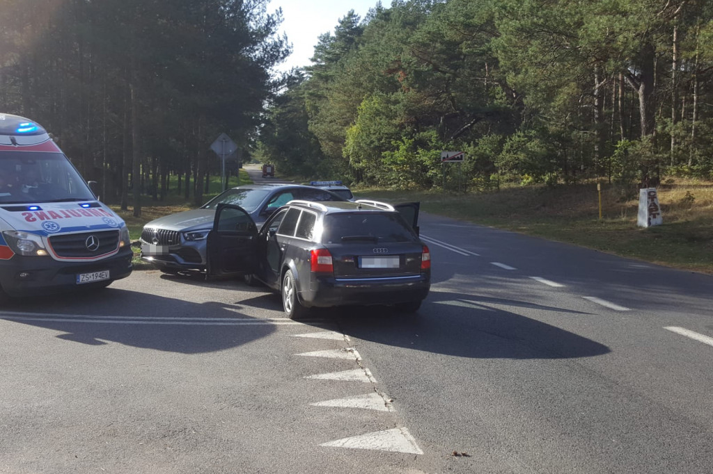 BORNE SULINOWO. Audi uderzyło w Mercedesa