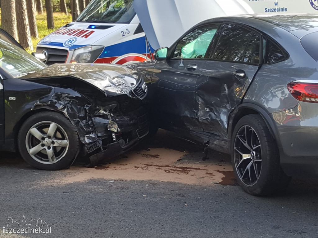 BORNE SULINOWO. Audi uderzyło w Mercedesa