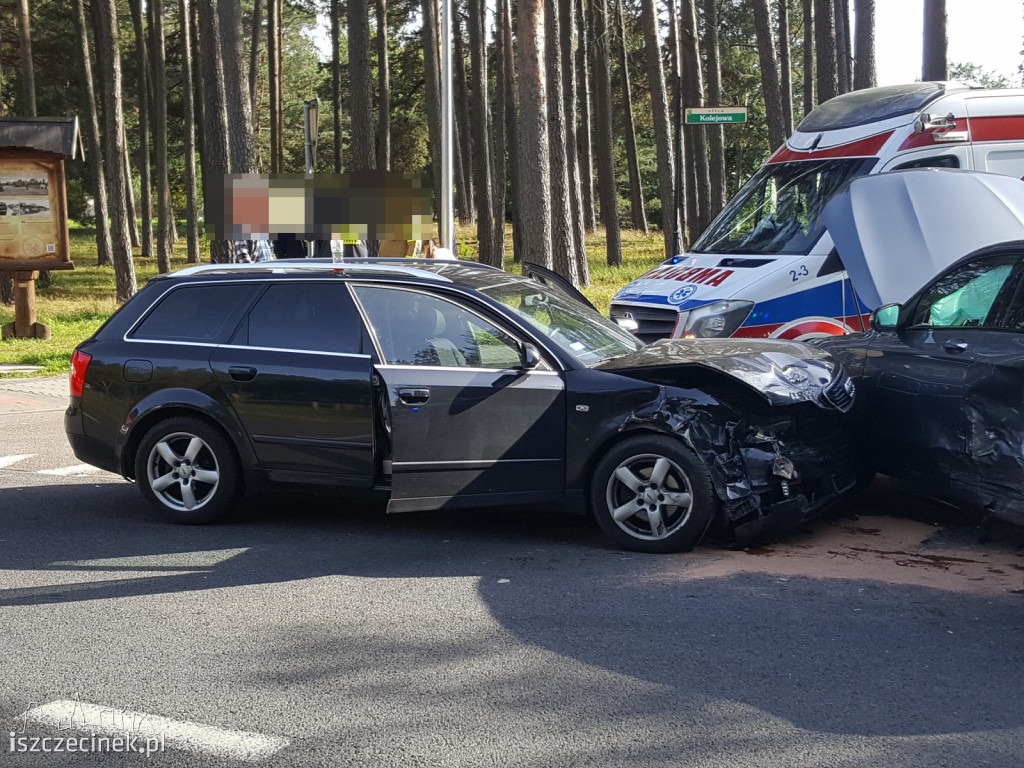BORNE SULINOWO. Audi uderzyło w Mercedesa