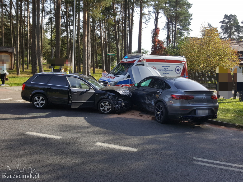BORNE SULINOWO. Audi uderzyło w Mercedesa