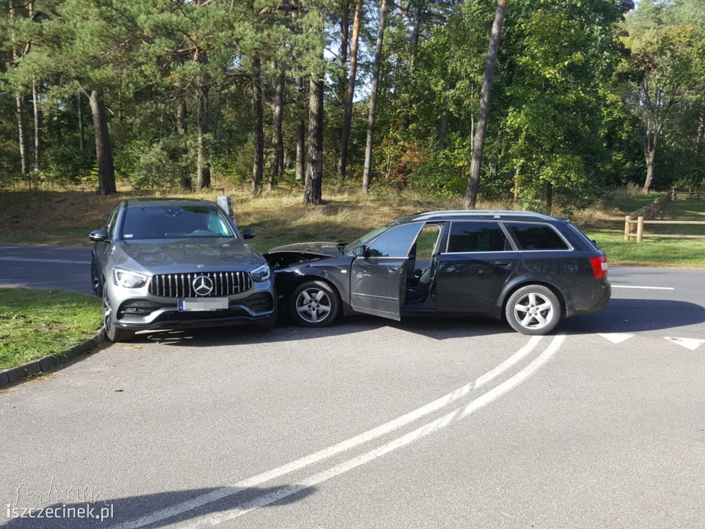 BORNE SULINOWO. Audi uderzyło w Mercedesa