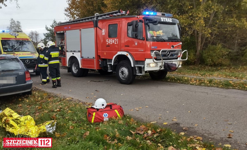 Samochód uderzył w drzewo. Kierowca zginął na miejscu