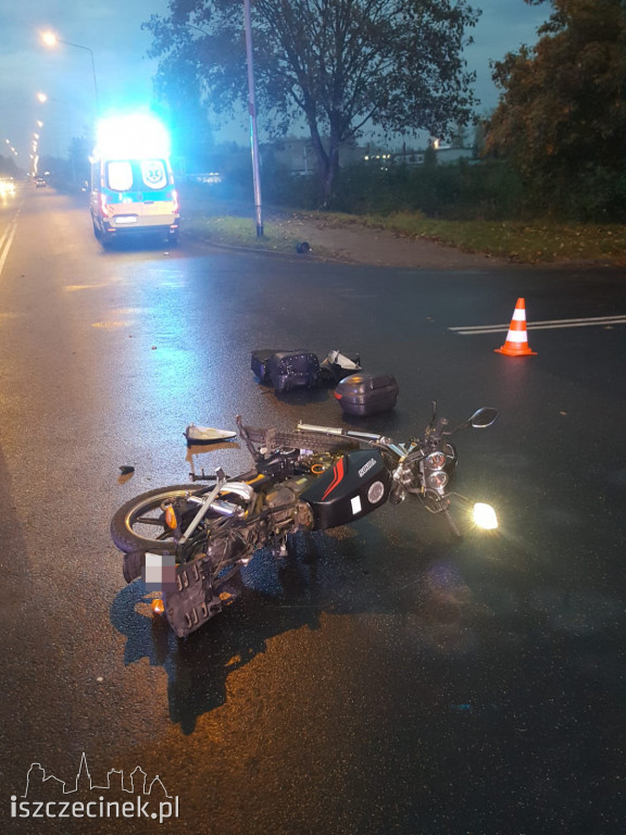 Wypadek na ulicy Pilskiej. Zderzenie motocykla z samochodem osobowym