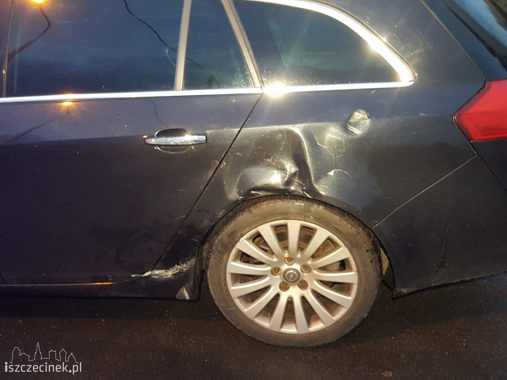 Wypadek na ulicy Pilskiej. Zderzenie motocykla z samochodem osobowym