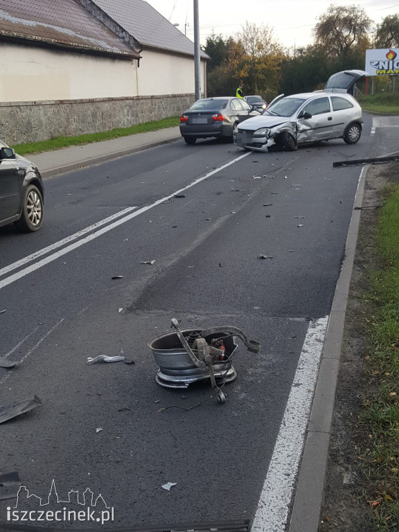 Wypadek w Jeleniu. Utrudnienia w ruchu