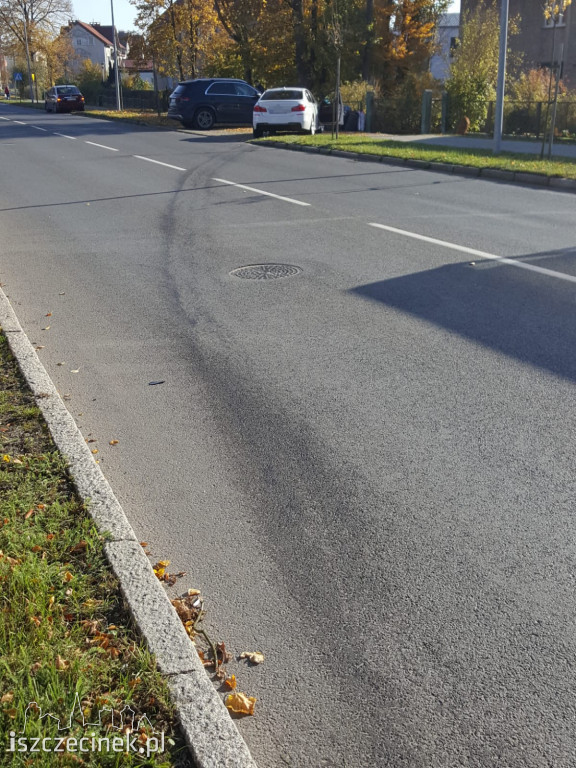 Zderzenie BMW z radiowozem jadącym na sygnałach ZDJĘCIA