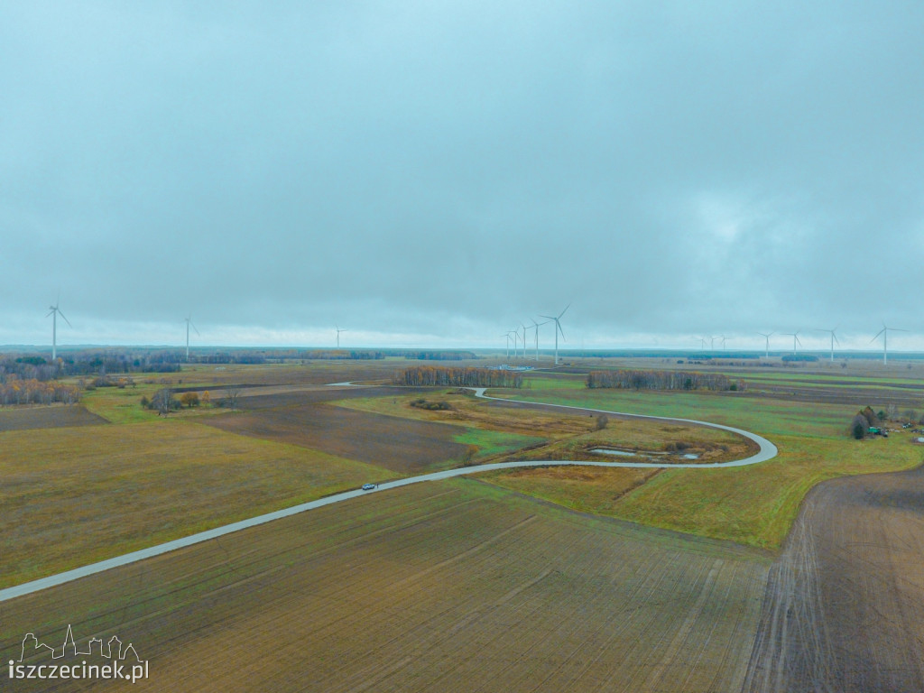 Las turbin wiatrowych w gminie Biały Bór. Robi wrażenie [WIDEODRON]