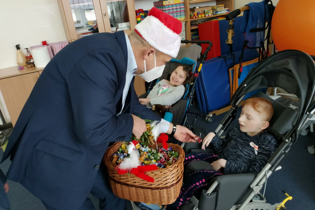 Powiatowi pomocnicy Mikołaja nie zawiedli