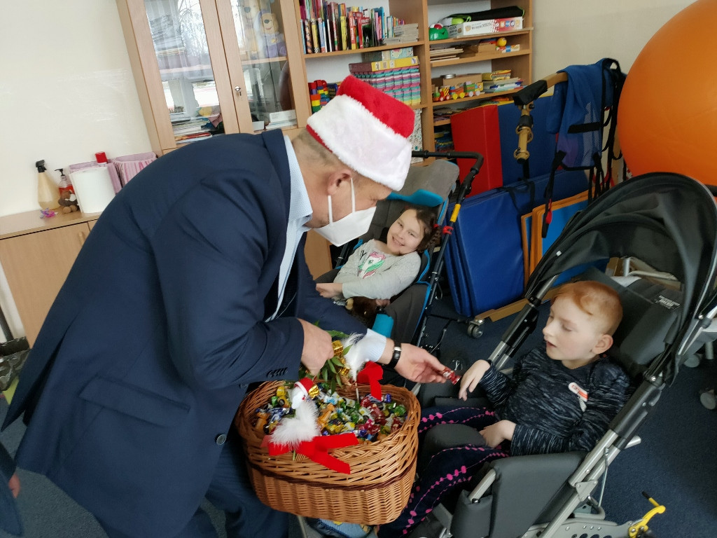 Powiatowi pomocnicy Mikołaja nie zawiedli