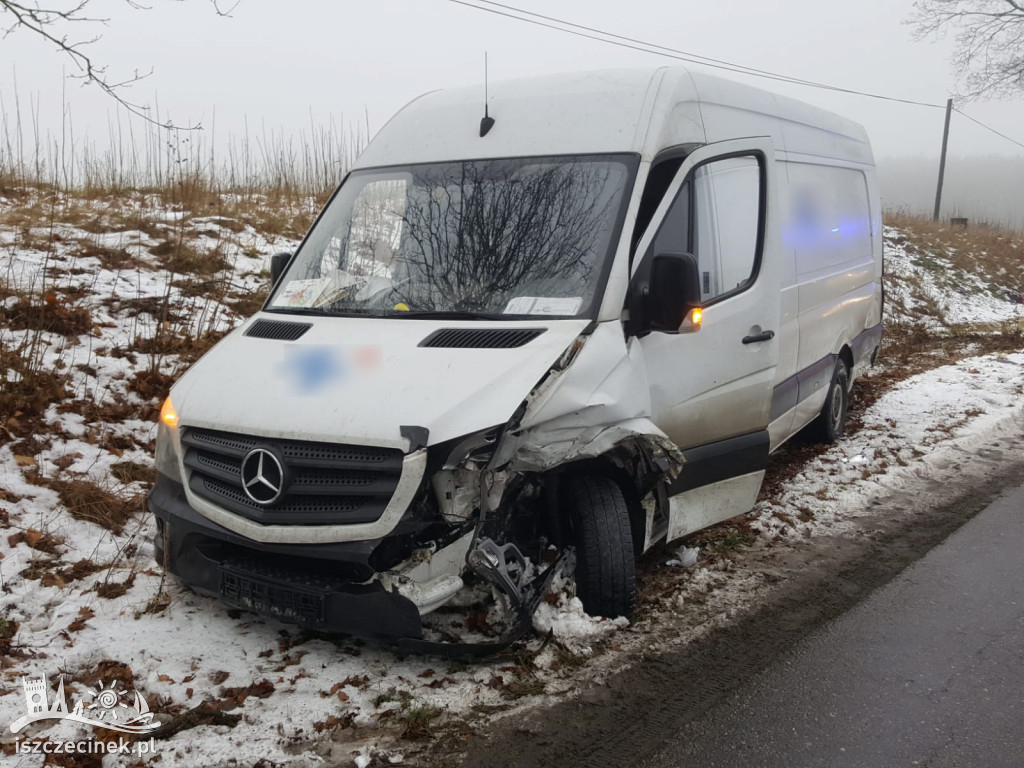 Zderzenie busa z osobówką pod Radaczem