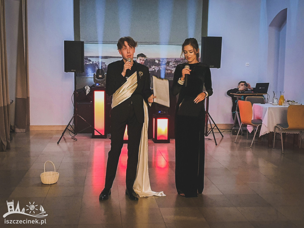 Kameralnie i elegancko – studniówka STO