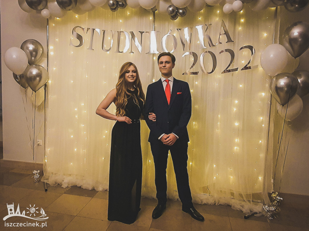Kameralnie i elegancko – studniówka STO