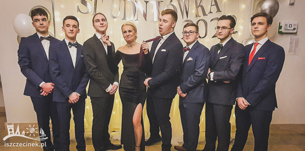 Kameralnie i elegancko – studniówka STO