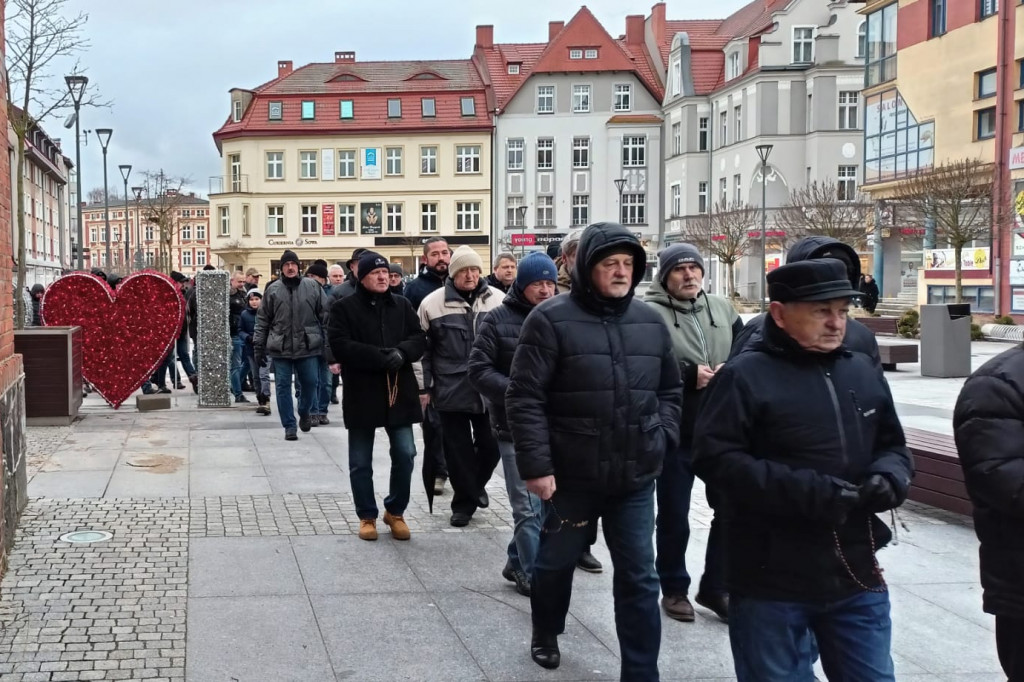 Męski Różaniec ponownie na ulicach Szczecinka