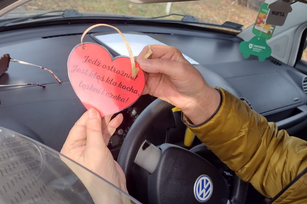 Walentynki z policją i uczniami