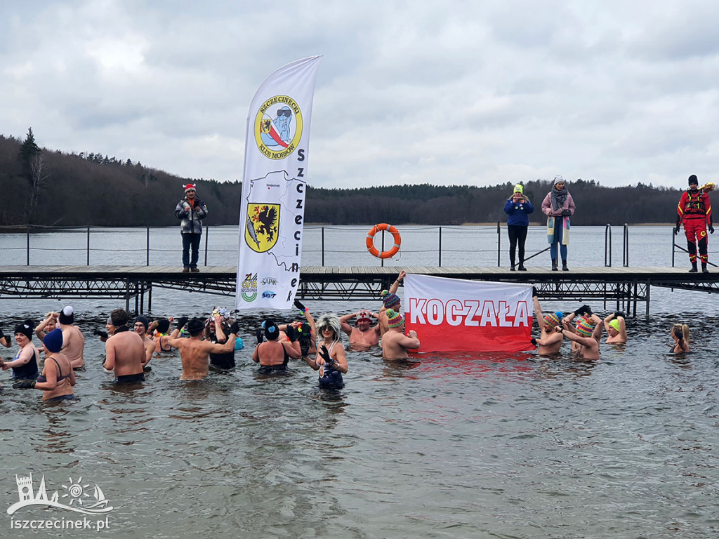 Zimna woda i gorące serca, czyli morsowanie w Białym Borze