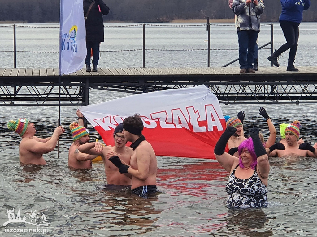 Zimna woda i gorące serca, czyli morsowanie w Białym Borze